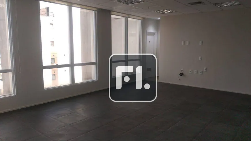 Foto 1 de Sala Comercial para alugar, 254m² em Vila Olímpia, São Paulo