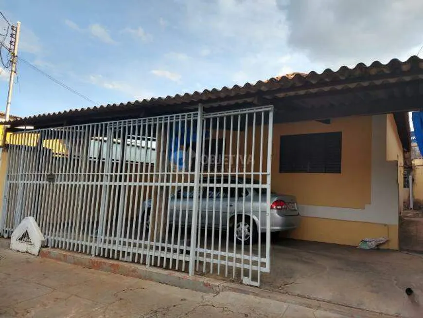 Foto 1 de Casa com 3 Quartos à venda, 90m² em Osvaldo Rezende, Uberlândia