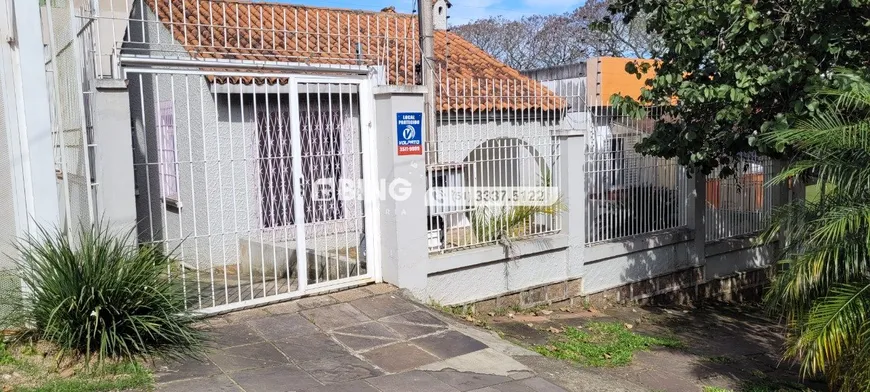 Foto 1 de Casa com 3 Quartos à venda, 88m² em Petrópolis, Porto Alegre