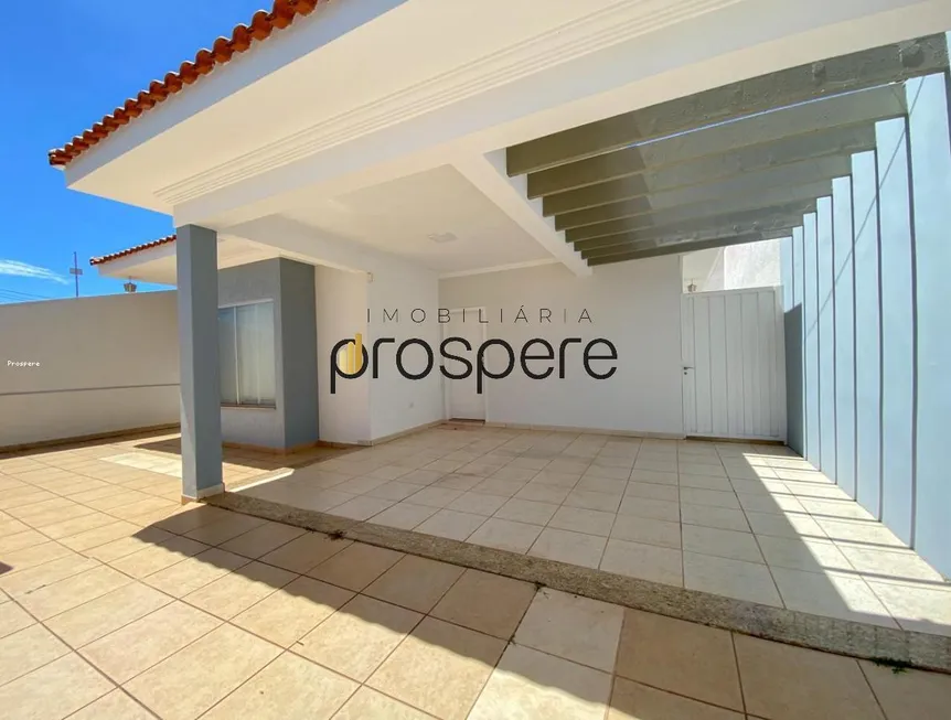 Foto 1 de Casa com 3 Quartos à venda, 242m² em Vila Dubus, Presidente Prudente
