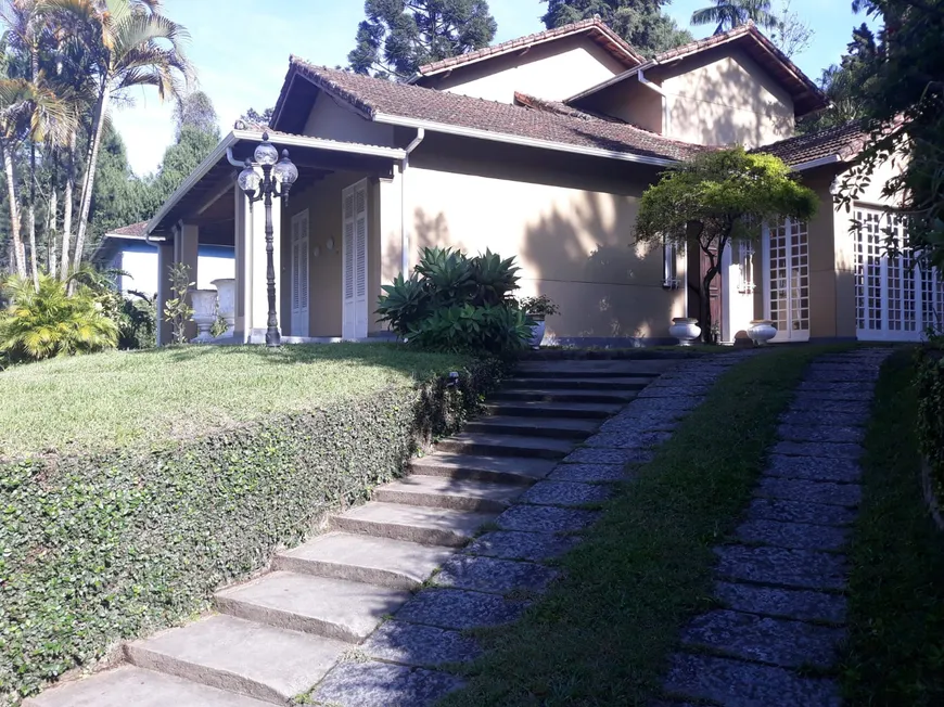 Foto 1 de Casa com 6 Quartos à venda, 254m² em Bingen, Petrópolis