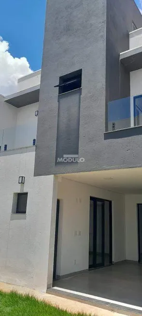 Foto 1 de Casa de Condomínio com 3 Quartos para alugar, 200m² em Grand Ville, Uberlândia