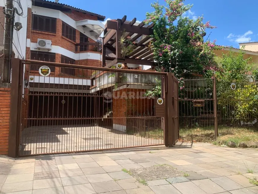 Foto 1 de Casa com 3 Quartos para alugar, 372m² em Cristal, Porto Alegre