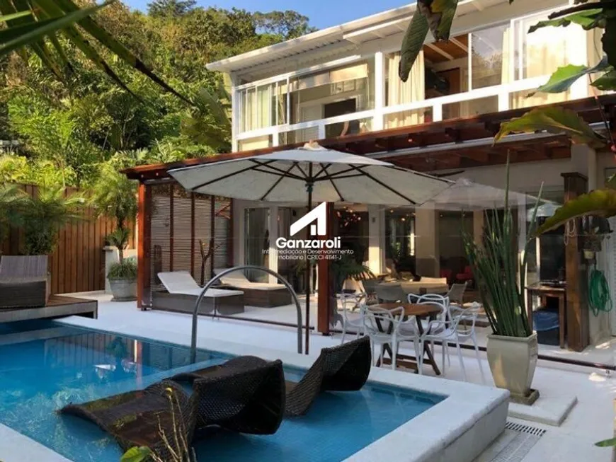 Foto 1 de Casa com 4 Quartos à venda, 300m² em Praia de Juquehy, São Sebastião