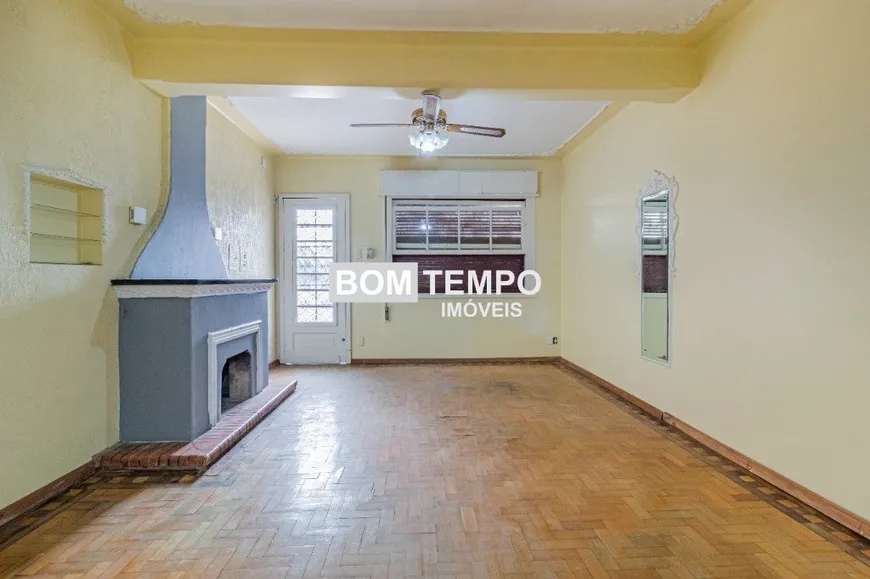 Foto 1 de Sobrado com 3 Quartos para alugar, 250m² em São Geraldo, Porto Alegre