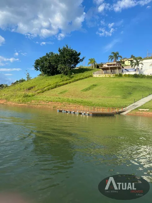 Foto 1 de Lote/Terreno à venda, 2724m² em Centro, Igaratá