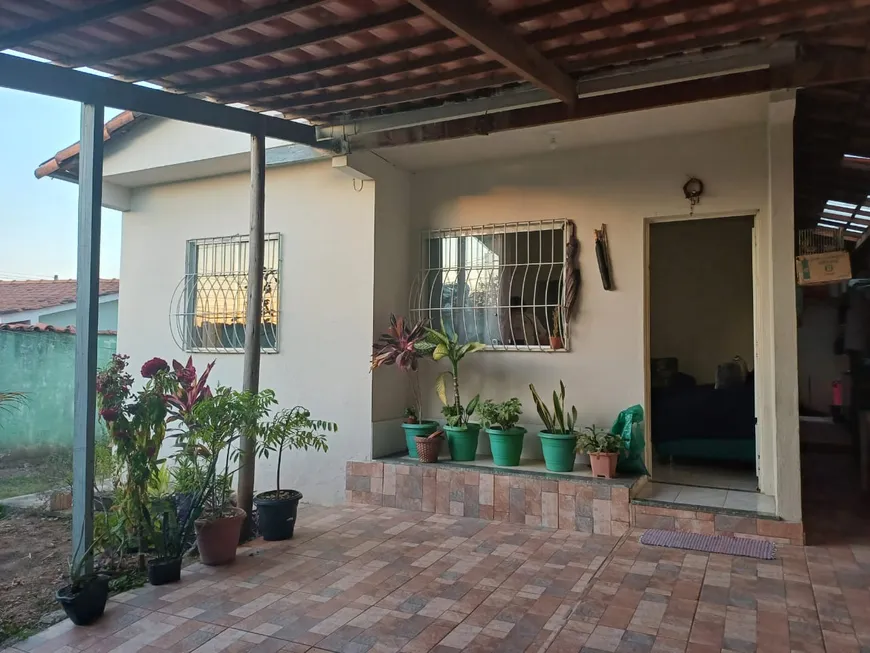Foto 1 de Casa com 2 Quartos à venda, 52m² em São Pedro, Esmeraldas