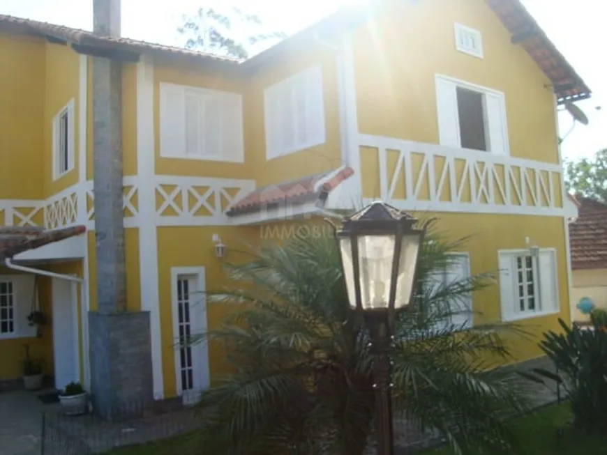 Foto 1 de Casa com 4 Quartos à venda, 400m² em Castelanea, Petrópolis