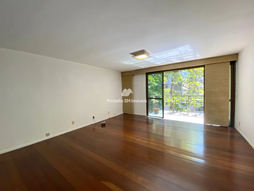 Foto 1 de Apartamento com 4 Quartos à venda, 161m² em Lagoa, Rio de Janeiro