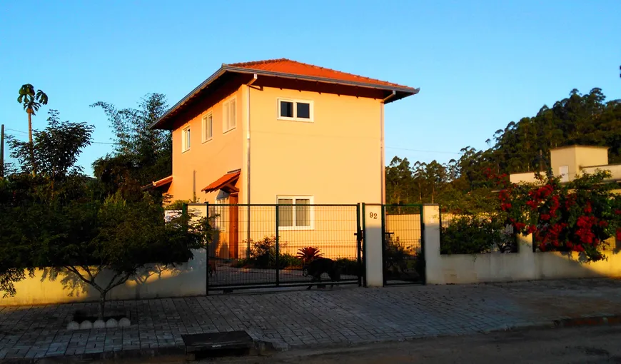 Foto 1 de Casa com 3 Quartos à venda, 122m² em São João Abaixo, Garuva
