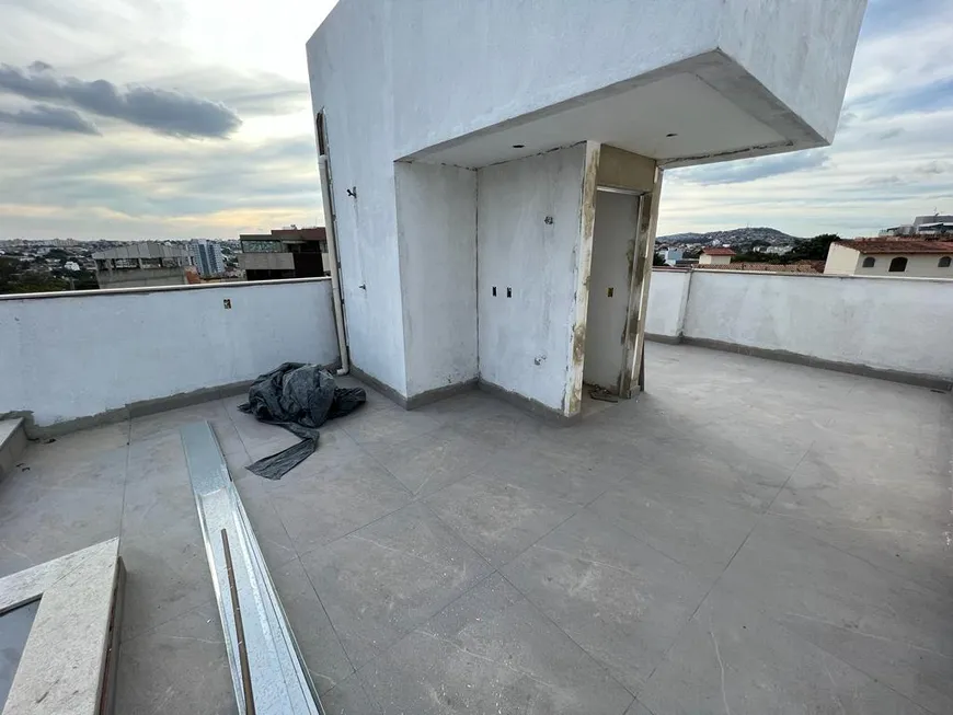 Foto 1 de Casa com 3 Quartos à venda, 120m² em Planalto, Belo Horizonte