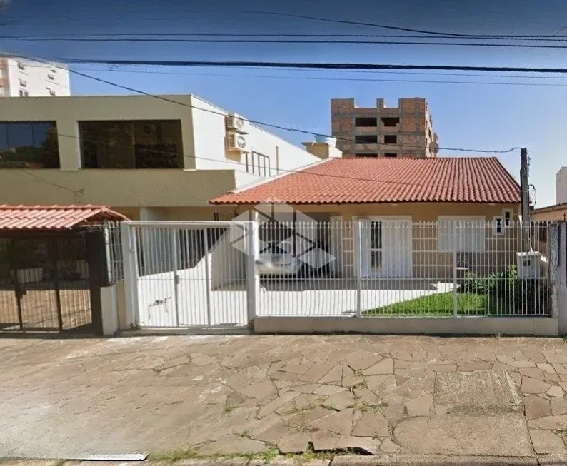 Foto 1 de Casa com 3 Quartos à venda, 180m² em Jardim Itú Sabará, Porto Alegre