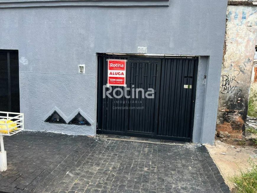 Foto 1 de Casa com 2 Quartos para alugar, 70m² em Martins, Uberlândia