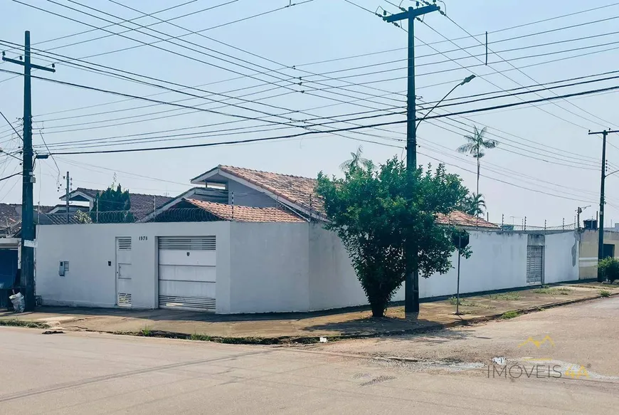 Foto 1 de Casa com 4 Quartos à venda, 180m² em Agenor M de Carvalho, Porto Velho