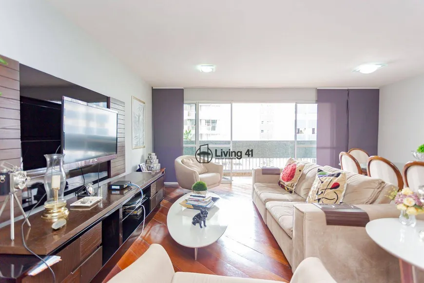 Foto 1 de Apartamento com 4 Quartos à venda, 179m² em Água Verde, Curitiba