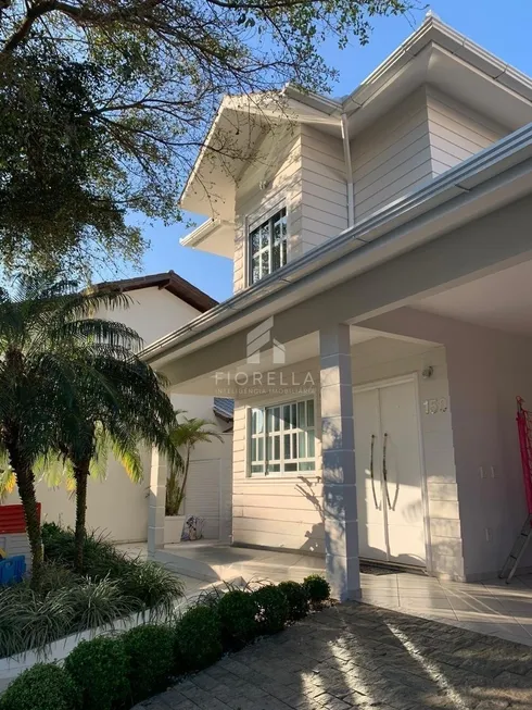 Foto 1 de Casa de Condomínio com 4 Quartos à venda, 300m² em Ponte do Imaruim, Palhoça