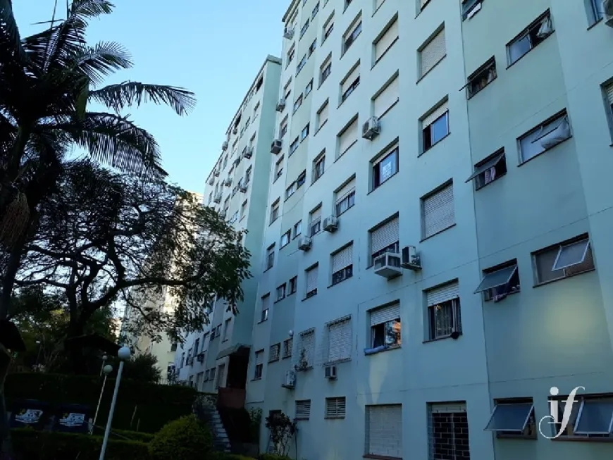 Foto 1 de Apartamento com 2 Quartos para alugar, 56m² em Jardim Itú Sabará, Porto Alegre