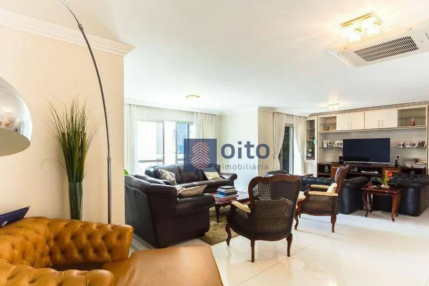 Foto 1 de Apartamento com 3 Quartos para venda ou aluguel, 214m² em Itaim Bibi, São Paulo
