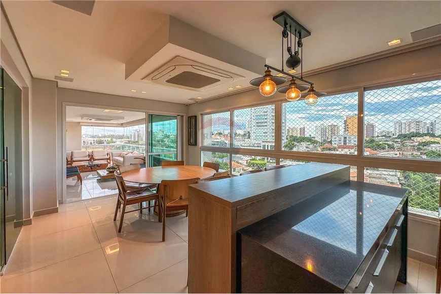 Foto 1 de Apartamento com 4 Quartos à venda, 226m² em Quilombo, Cuiabá