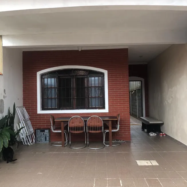 Foto 1 de Sobrado com 4 Quartos à venda, 125m² em Balneário Gaivotas, Itanhaém