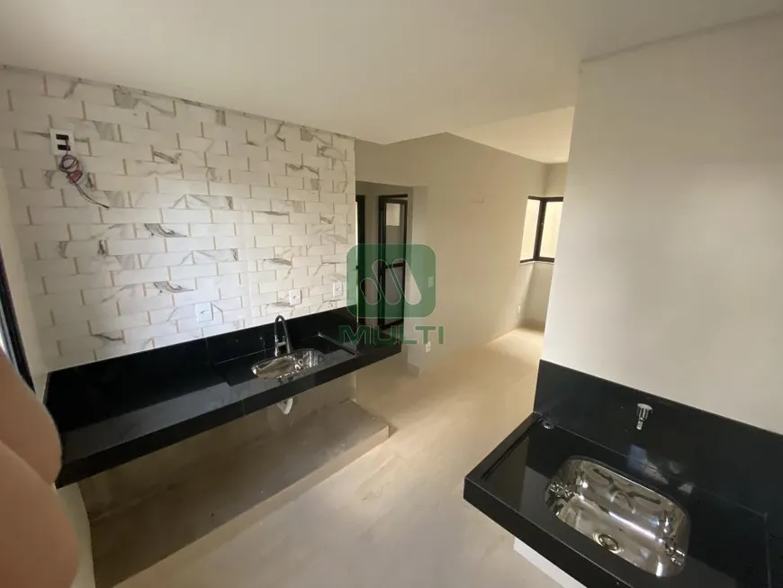 Foto 1 de Apartamento com 2 Quartos para alugar, 55m² em Umuarama, Uberlândia