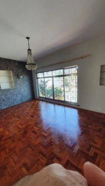 Foto 1 de Sobrado com 3 Quartos para alugar, 263m² em Vila Madalena, São Paulo