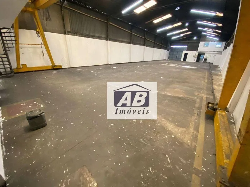 Foto 1 de Galpão/Depósito/Armazém para venda ou aluguel, 700m² em Jardim São Caetano, São Caetano do Sul