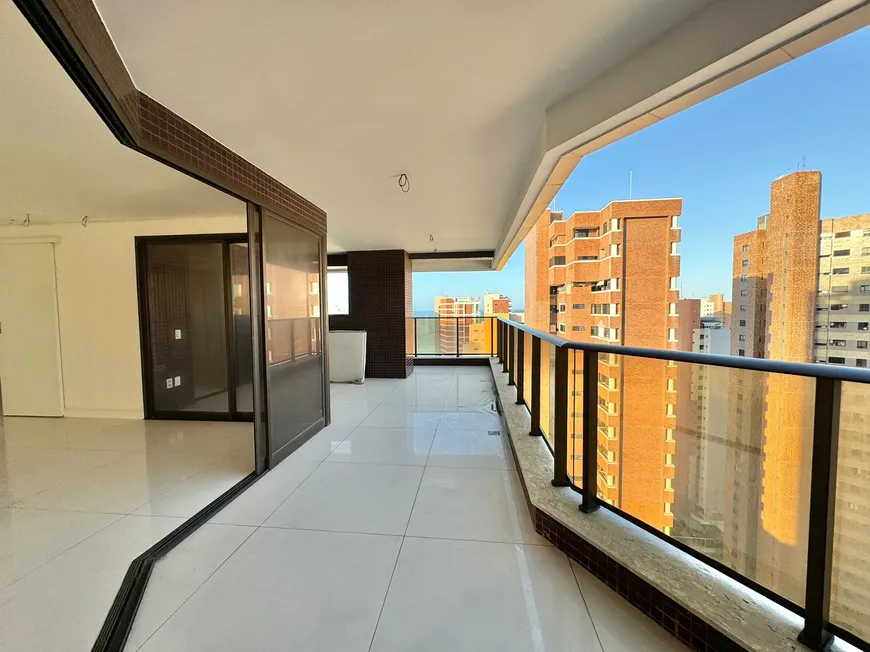 Foto 1 de Apartamento com 3 Quartos à venda, 235m² em Meireles, Fortaleza