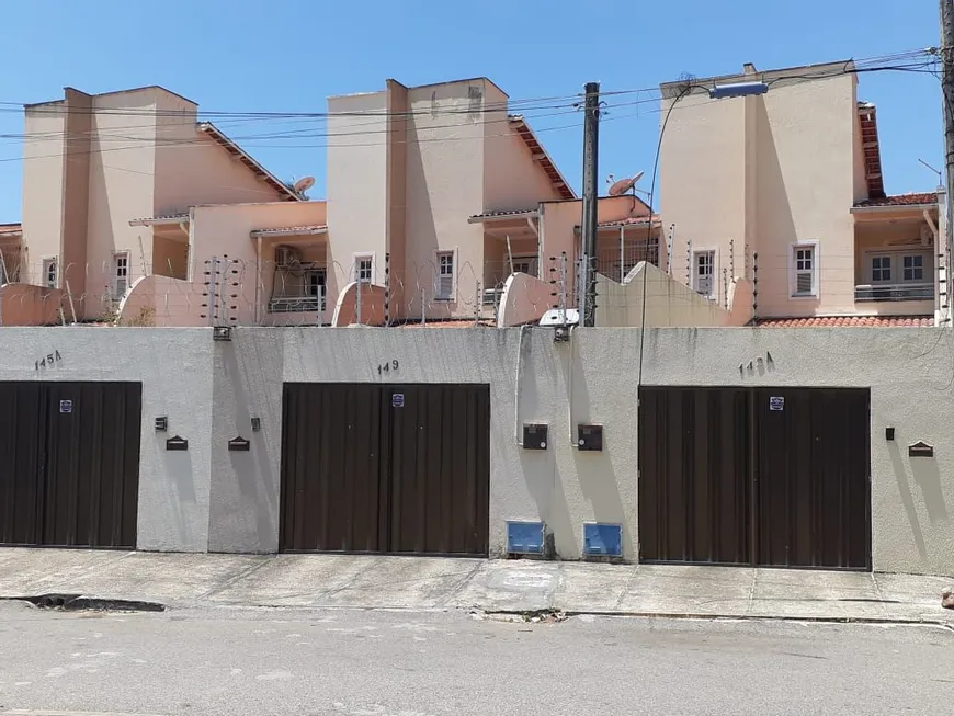 Foto 1 de Casa com 3 Quartos à venda, 138m² em Vicente Pinzon, Fortaleza