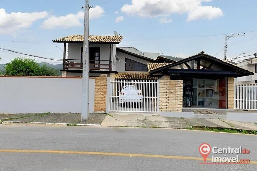 Foto 1 de Casa com 3 Quartos à venda, 174m² em Ariribá, Balneário Camboriú