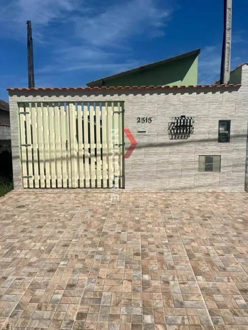 Foto 1 de Casa com 2 Quartos à venda, 65m² em Jardim Leonor, Mongaguá