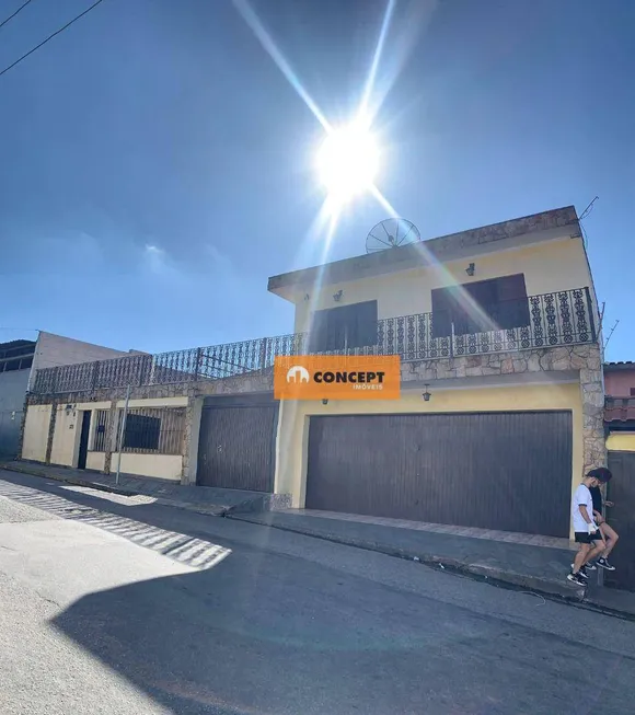 Foto 1 de Sobrado com 3 Quartos para alugar, 286m² em Vila Florindo, Itaquaquecetuba