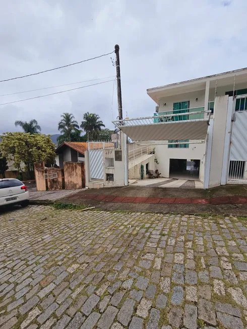 Foto 1 de Sobrado com 4 Quartos à venda, 292m² em Trindade, Florianópolis