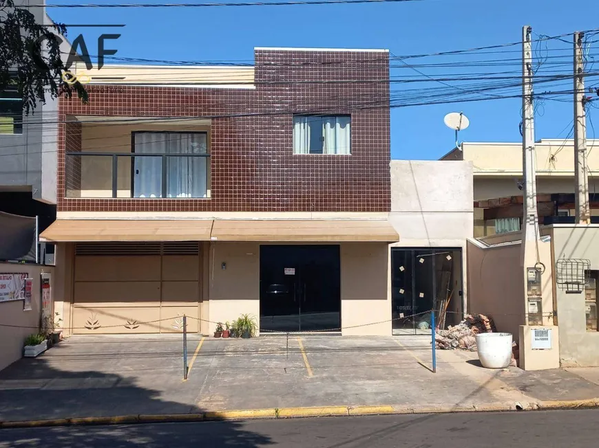 Foto 1 de Sobrado com 3 Quartos à venda, 250m² em Centro, Santo Antônio de Posse