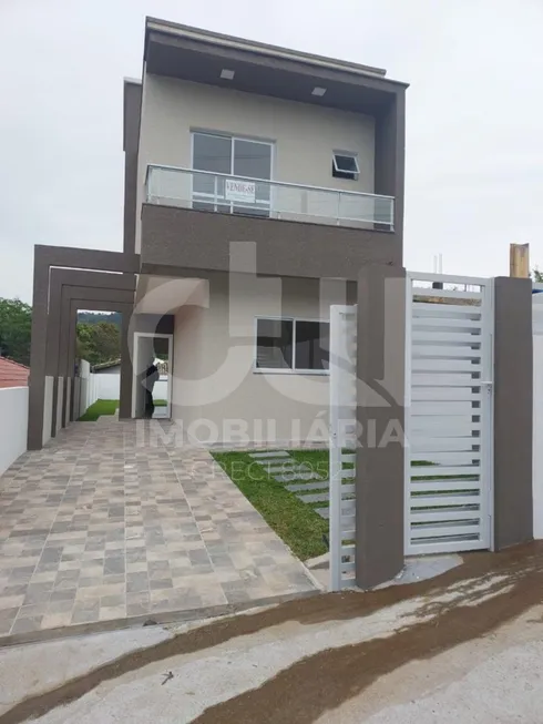 Foto 1 de Sobrado com 4 Quartos à venda, 132m² em São João do Rio Vermelho, Florianópolis