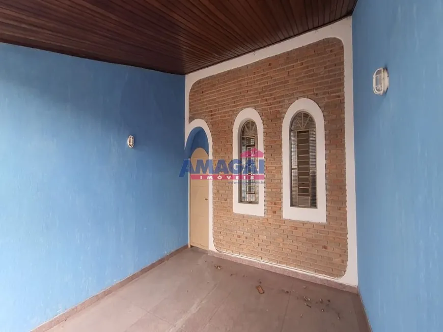 Foto 1 de Casa com 2 Quartos à venda, 131m² em Santa Cruz dos Lazaros, Jacareí