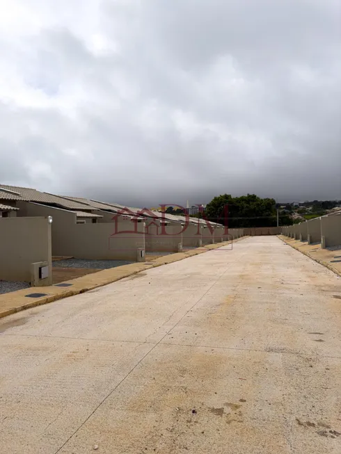 Foto 1 de Casa de Condomínio com 3 Quartos à venda, 80m² em Parque da Barragem Setor 03, Águas Lindas de Goiás