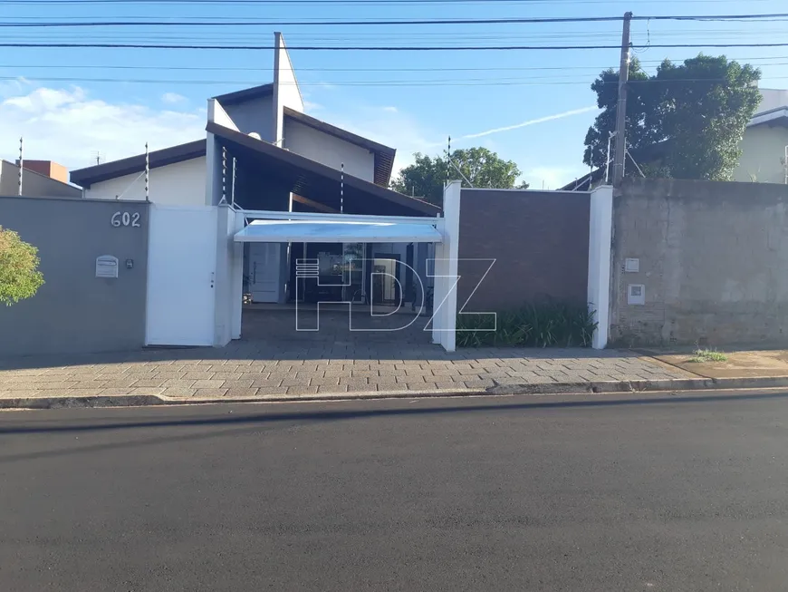 Foto 1 de Casa com 3 Quartos à venda, 180m² em Jardim Botânico, Araraquara