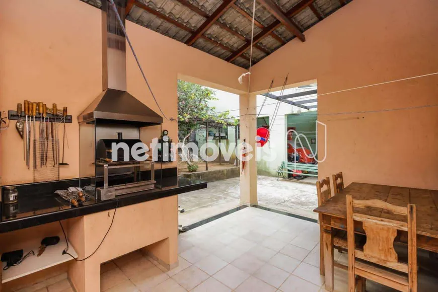 Foto 1 de Casa com 3 Quartos à venda, 476m² em Jardim Riacho das Pedras, Contagem