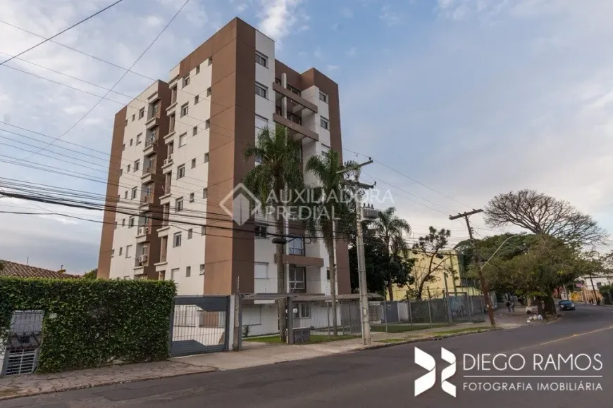 Foto 1 de Apartamento com 2 Quartos à venda, 58m² em Medianeira, Porto Alegre