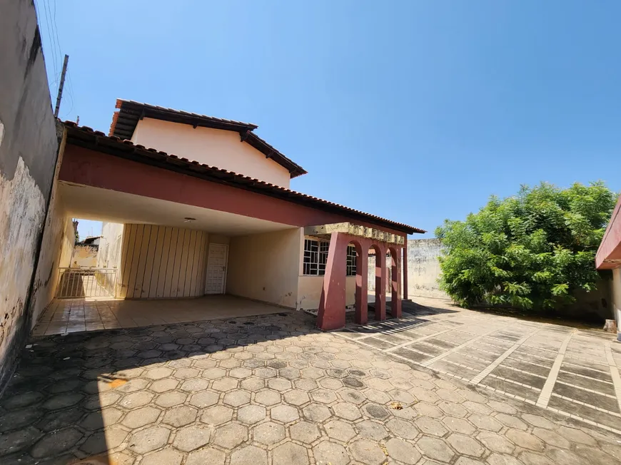 Foto 1 de Casa com 4 Quartos à venda, 354m² em São João, Teresina