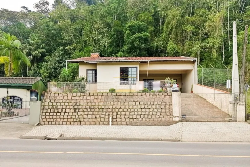 Foto 1 de Casa com 3 Quartos à venda, 183m² em Bom Retiro, Joinville