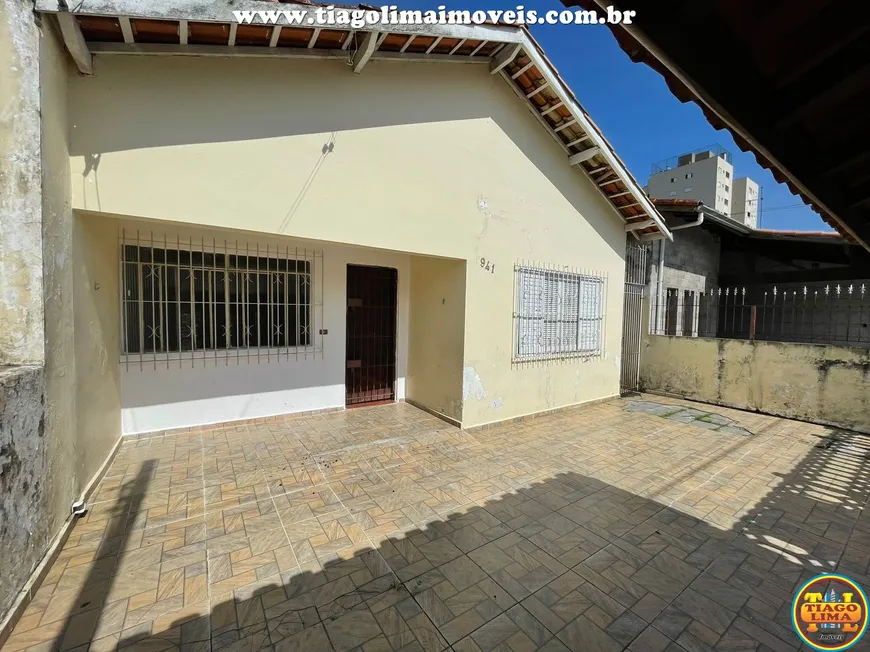 Foto 1 de Casa com 2 Quartos à venda, 70m² em Indaiá, Caraguatatuba