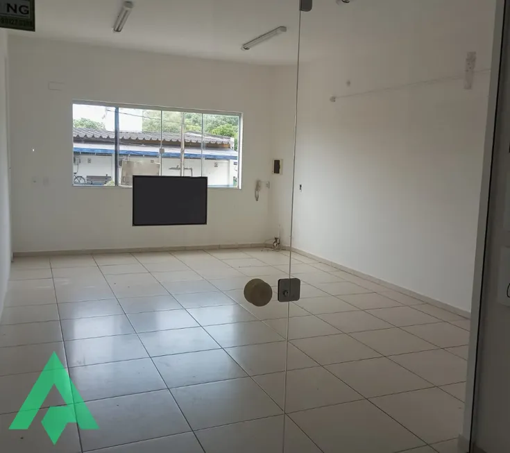 Foto 1 de Sala Comercial para alugar, 32m² em Badenfurt, Blumenau