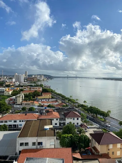 Foto 1 de Apartamento com 4 Quartos à venda, 220m² em São José, Aracaju