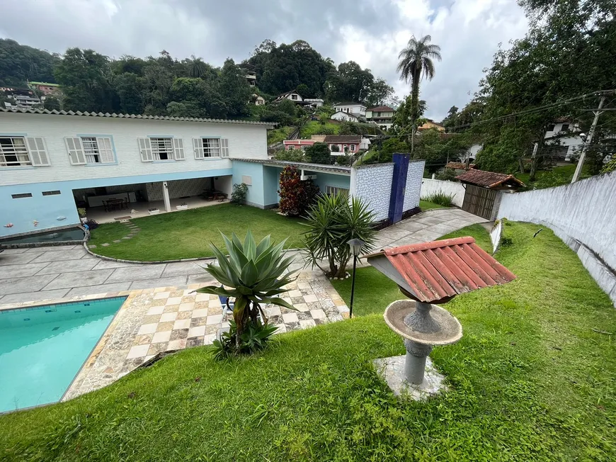 Foto 1 de Casa com 5 Quartos à venda, 1300m² em Quarteirão Ingelhein, Petrópolis