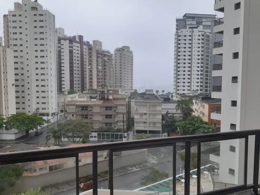 Foto 1 de Apartamento com 4 Quartos à venda, 215m² em Tombo, Guarujá