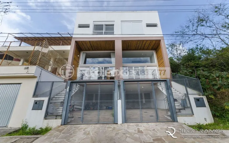 Foto 1 de Casa com 3 Quartos à venda, 172m² em Morro Santana, Porto Alegre