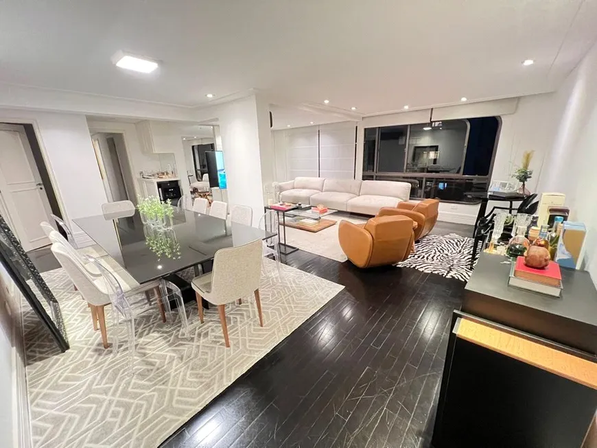 Foto 1 de Apartamento com 3 Quartos à venda, 122m² em Jardins, São Paulo