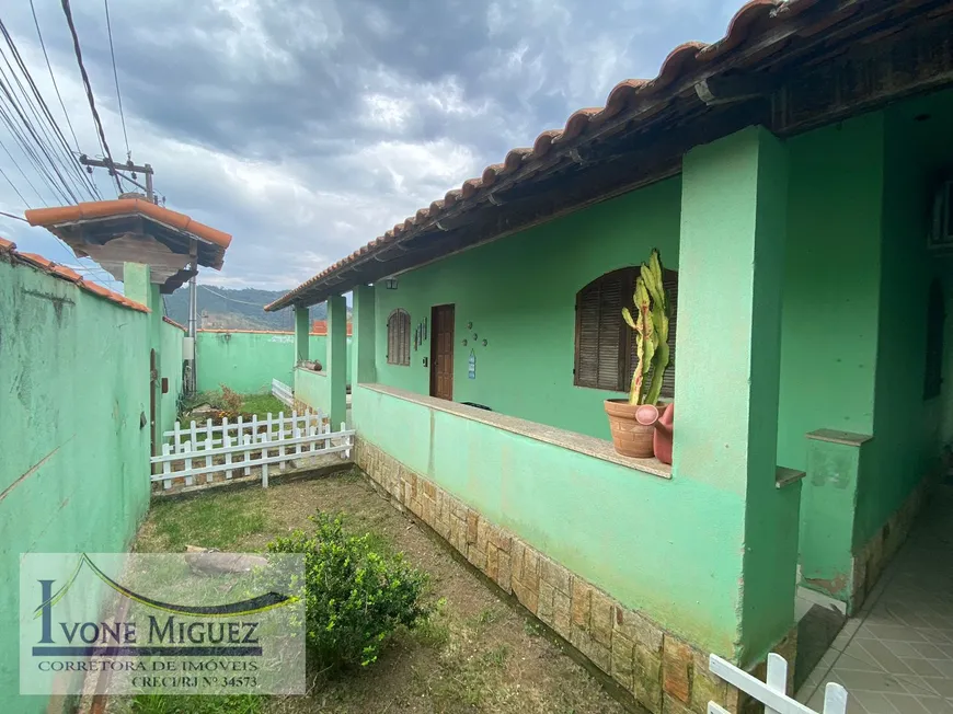 Foto 1 de Casa com 4 Quartos à venda, 600m² em Governador Portela, Miguel Pereira